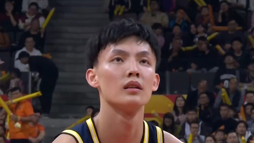 广东3消息！徐杰确定无缘国家队，杜锋回应下课，确定补强内线