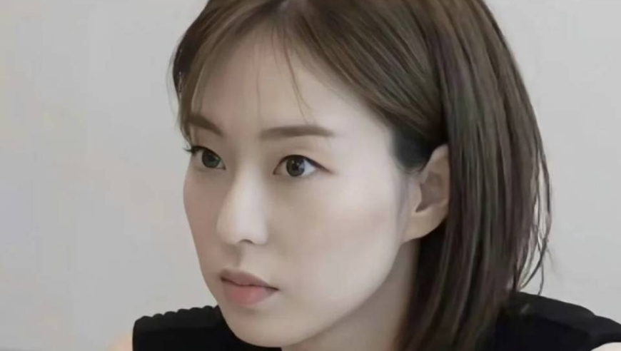 日媒：石川佳纯中文进步神速，转型主播因“颜值爆表”引发热议