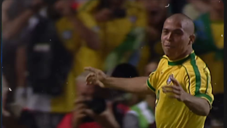 体坛记忆｜为了哄骗罗纳尔多拍广告，金嗓子老板江佩珍付出了多大的代价？