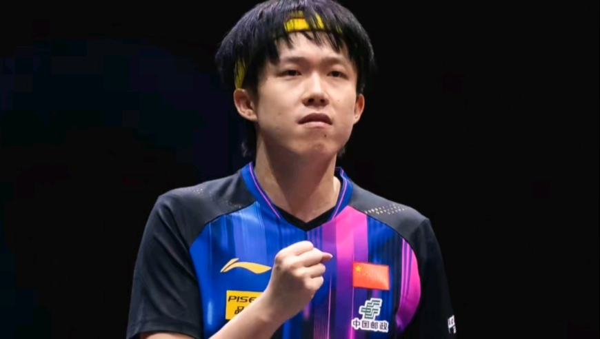 强到让人颤抖！王楚钦3-0横扫晋级16强，光速下班全场沸腾庆祝