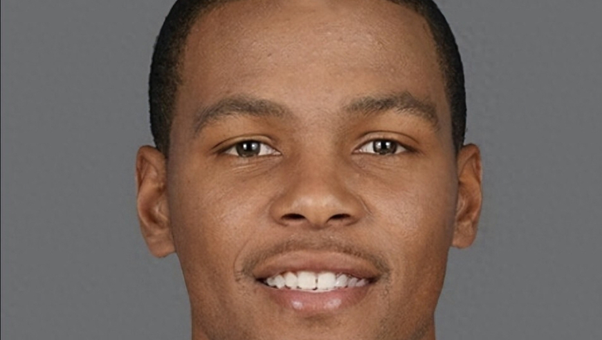 NBA球星“山寨版”：库里忍了，詹姆斯忍了，看到威少真忍不了！
