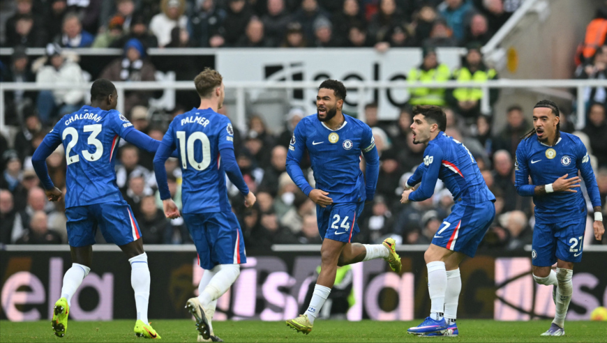 反击从现在开始！里斯-詹姆斯轰出无解任意球，皮球划出完美弧线入网