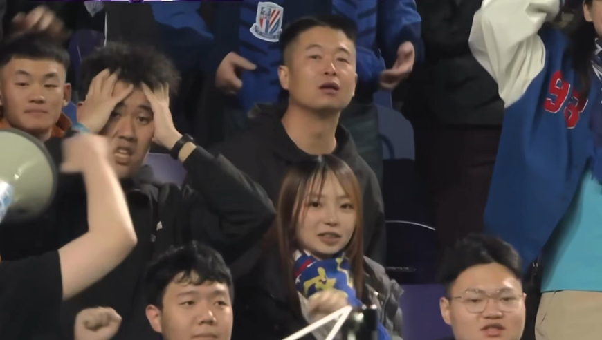 球迷看出表情包！回看亚冠申花半场三次失良机，丢半空门极致快乐
