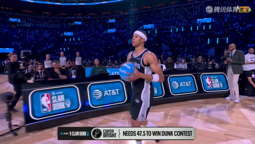 扣篮大赛决赛第二扣：卡特布莱恩特胯下抛板背扣失误 换动作丢冠