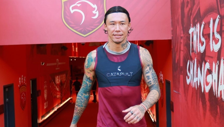 他是历史第一人，11次夺得中超冠军，血性十足公开宣布退出国足！