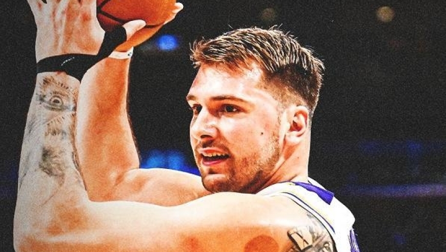 替补神射25分里夫斯两双，东契奇29+11+10+3，湖人灭火宣战开拓者