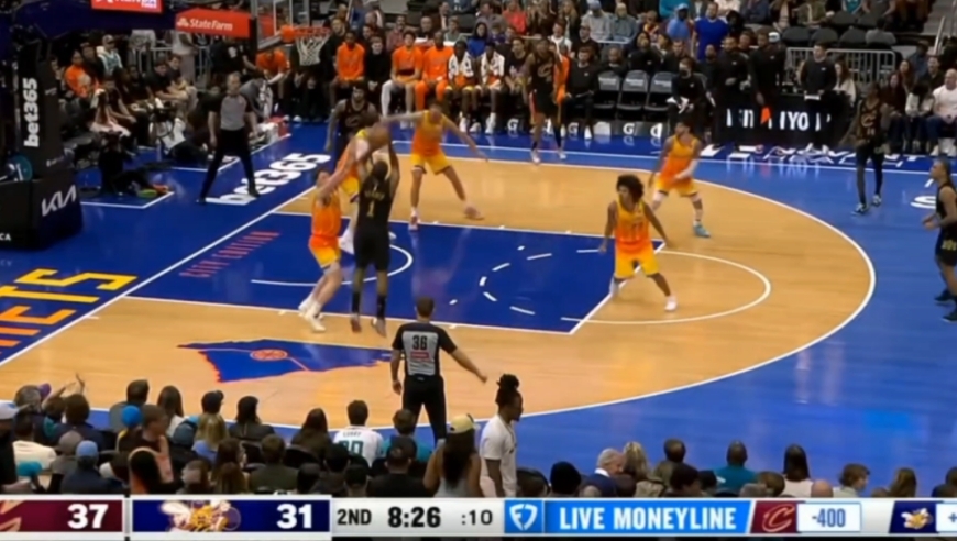 哈登喂的饼太香了!回顾哈登近两场高能表现