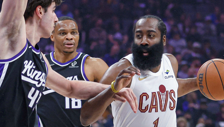 骑士首秀！哈登轰23+8+5三分立功：末节15分自我救赎激情庆祝