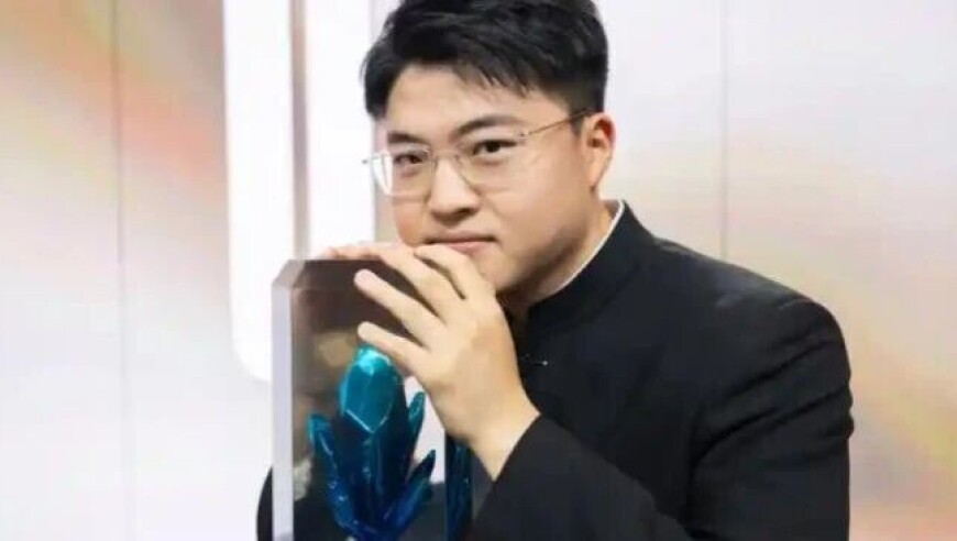 是瘾大还是要复出？Uzi韩服突然疯狂Rank！一天近20把排位训练量堪比职业！