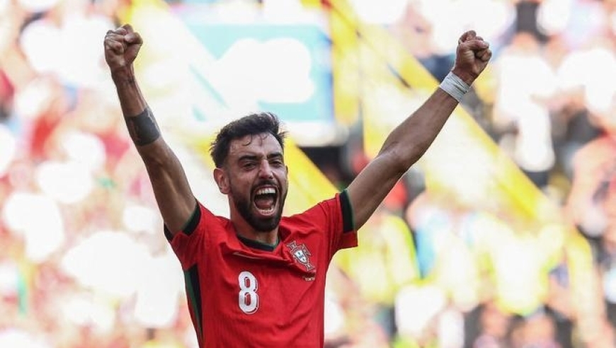 C罗缺席B费戴帽！国家队生涯首次，破366天球荒，跃居射手榜第6