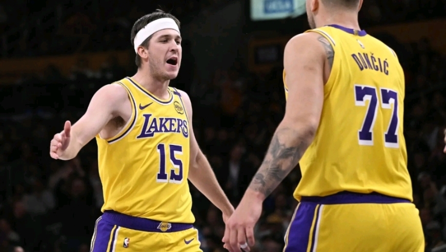 狂轰62+11+14！东契奇里夫斯齐发威，湖人轻取黄蜂！小桥空砍34+8+5