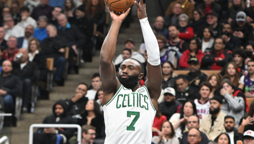 杰伦布朗vs湖人30分集锦：三分球三连击+带领残阵绿军暴打湖人