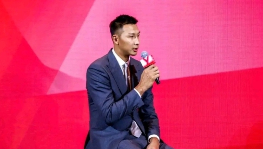 易建联近况曝光！周鹏：大哥永远是大哥，身材管理比运动员时期还要棒