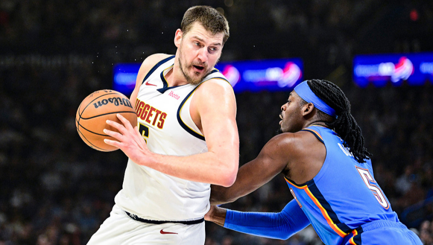 最后一分钟太极限！约基奇连拿8分追平 亚历山大关键三分+准绝杀