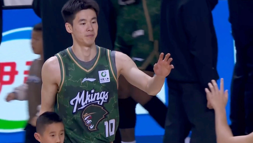 尽力局！郭昊文31+11集锦 不满判罚下场后扔水瓶