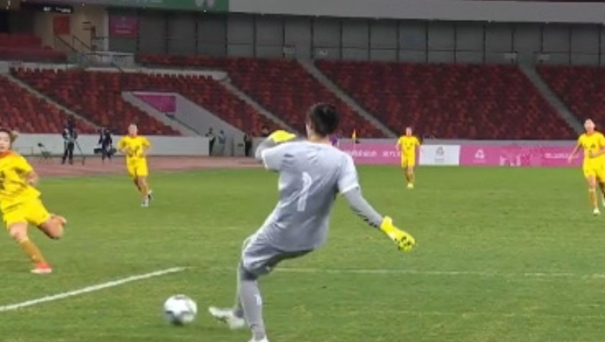 上海女足3-1北京女足：马英双双响张琳艳破门，潘红低级失误