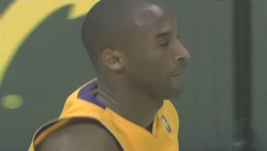 科比打球真是美如画呀！一场比赛的进球放到现在都是十佳球！