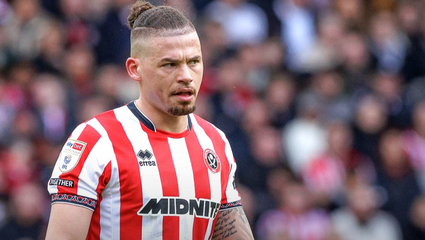 英冠也踢不明白！曼城外租悍将，暴力蹬踏亮鞋钉直红被罚下