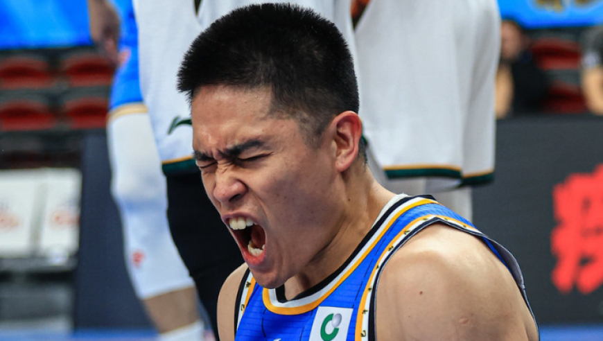 媒体人：陈盈骏确实多罚1球裁判出错了 但翟晓川的三分被算作两分