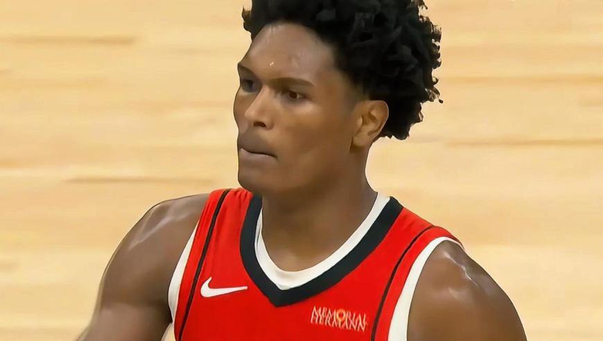 夸张！阿门汤普森连续折叠上篮火箭轰出8-0 解说直呼这是当年乔丹