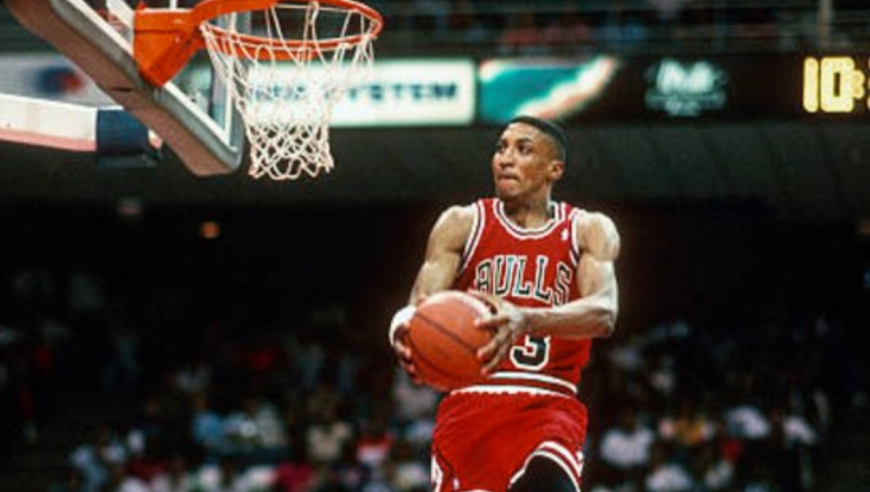 你也参加过扣篮大赛？皮蓬91年效仿乔丹罚球线扣篮 居然仅第5遭淘汰