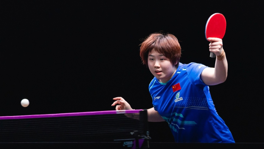 需要适应！蒯曼vs早田希娜首局：蒯曼末段崩盘连续丢分先丢一局