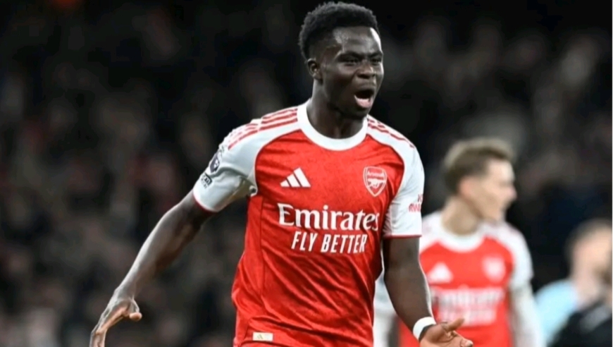 紧张到窒息！慢镜还原阿森纳第94分钟逆天传中绝杀，全场沸腾