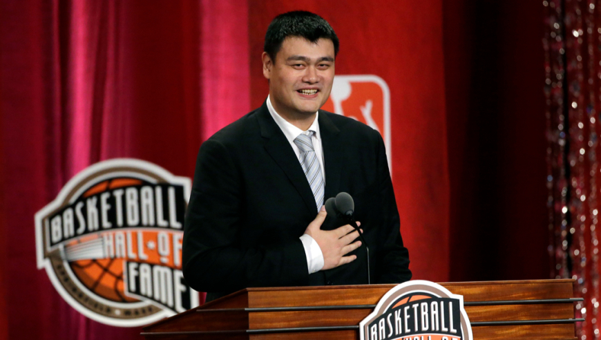 百看不厌！16年姚明名人堂演讲回顾 调侃艾弗森奥尼尔让人捧腹
