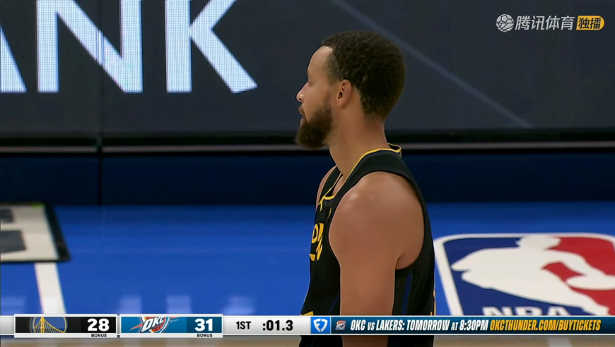 职业生涯首次恶犯！库里防守被吹垫脚 领第二犯送三罚还被升级恶意