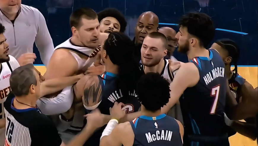 雷霆掘金4次技犯+恶犯全过程：SGA用球砸人 约基奇与雷霆爆发冲突