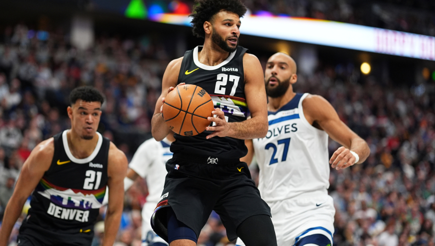 卧底了！穆雷关键时刻三分犯规+失误 连送华子5分强行打回悬念