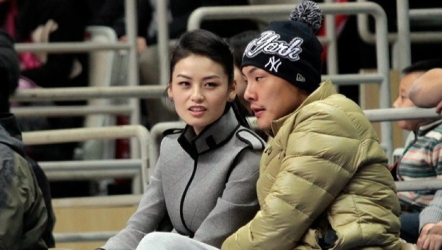 王大雷妻子再发文：狠批他扔袖标乃真实想法！不是演戏或大义灭亲