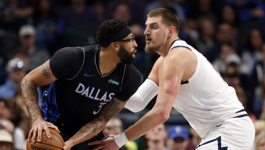 浓眉戴维斯vs掘金31分全过程：硬抗约基奇+末节10分助独行侠爆冷