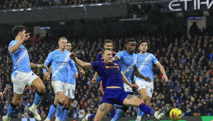 20岁新星梅开二度！曼城2-1险胜纽卡，逼近榜首阿森纳