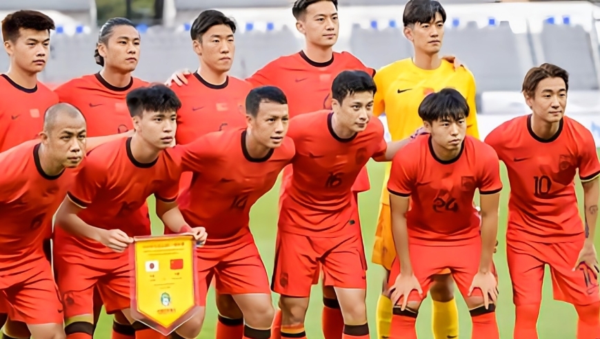 中国男足最新名单出炉:邵佳一挂帅，韦世豪+张玉宁入围，王钰栋错过！