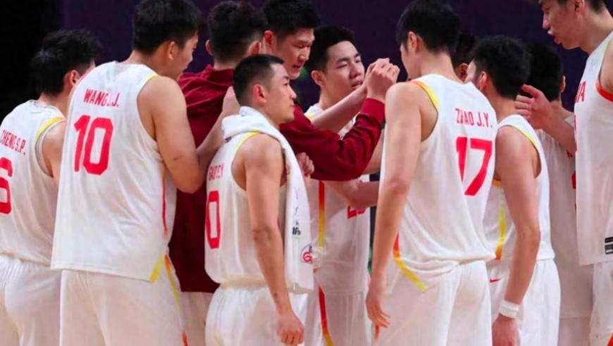 中国男篮奥运阵容初步成型！12人框架基本确定，3人大概率无缘