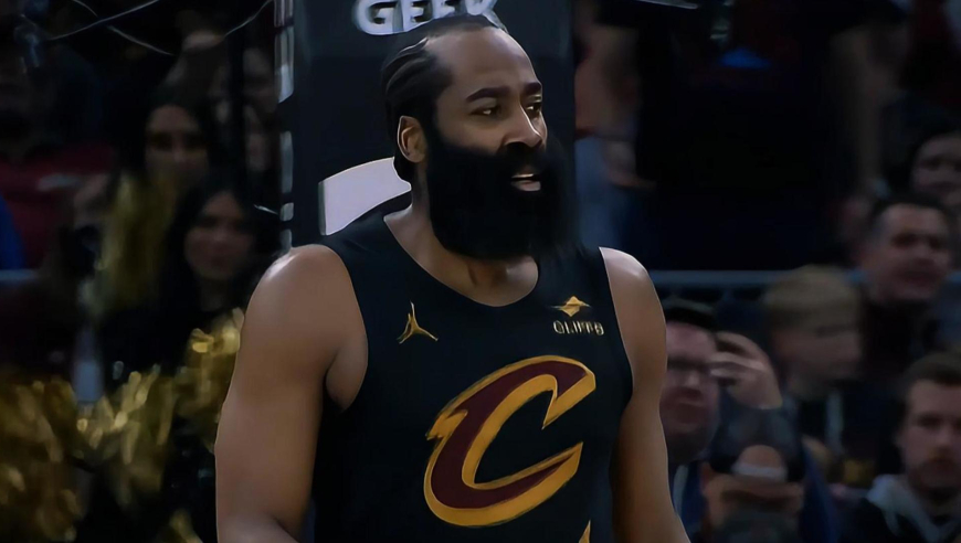 绝活技能！哈登连造活塞犯规四罚全中 接管骑士对轰活塞末节反扑