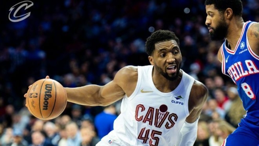 米切尔35+7+9打爆费城双枪，乔治14中7恩比德6失误，骑士双杀76人