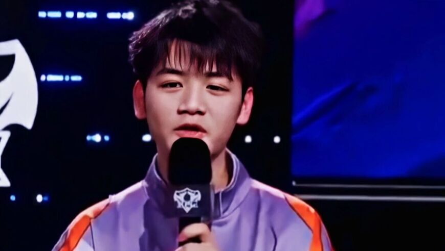 152段发育路小小飞体会到了KPL的残酷！TES让二追三Hero失败：以为爱思BP拉大的，结果是妖刀绝招