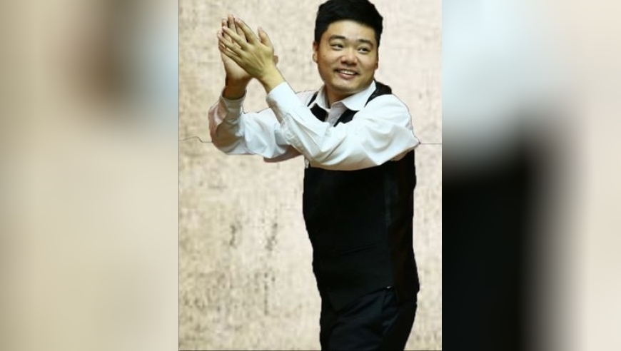 体坛记忆｜丁俊晖失误后丢杆认输，裁判赶紧叫住了他，比赛还没打完呢！  