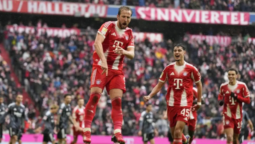 德甲：拜仁3-2法兰克福 凯恩梅开二度+送点 帕夫洛维奇破门