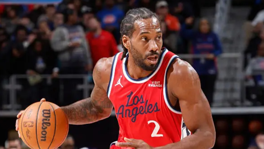 小卡关键抢断是犯规！裁判三秒内连续两次漏判 快船19分逆转活塞