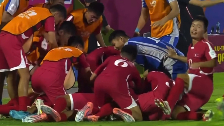 神来之笔！朝鲜U17行云流水配合+韩一福神仙吊射扳平卫冕冠军德国