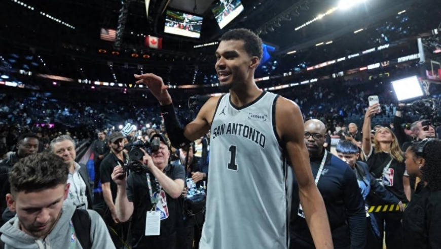 马刺近15战14胜接连掀翻东西部第一 这赛季真的可以争冠了？