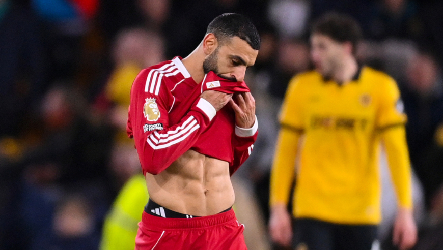 萨拉赫一条龙难救主！利物浦悍将离谱破坏必进球，狼队读秒绝杀