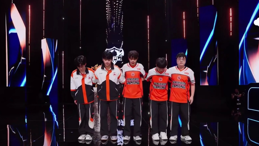 KSG4比1轻取JDG，不仅报了附加赛之仇，还如愿对上AG！狼队这不就好起来了么？