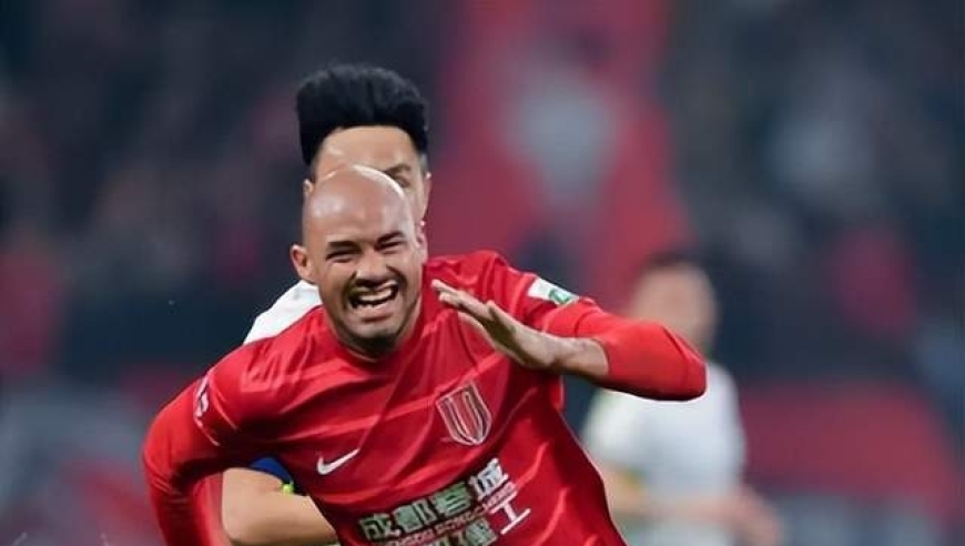 天克！成都蓉城4-1大胜海港&登顶榜首，海港1大水货被揪出