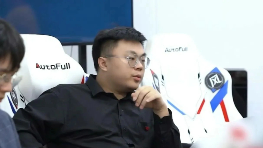 LPL女解说公布恋情，CP节目成真，网友纷纷祝福