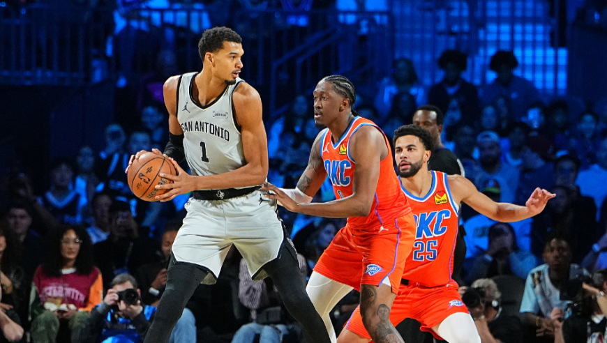 马刺雷霆生死时刻：双方互相罚丢关键罚球 连续争议判罚葬送雷霆