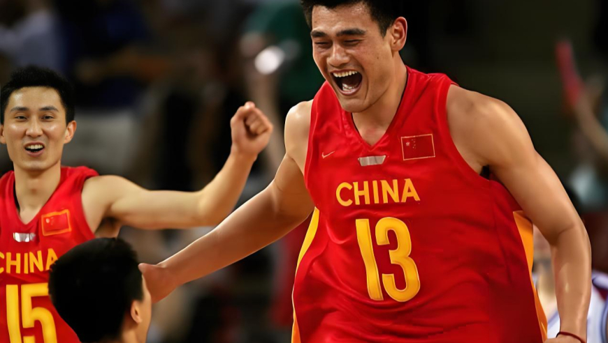 体坛记忆｜中国男篮vs新西兰男篮，姚明国家队最强一战，凭一己之力打爆新西兰男篮